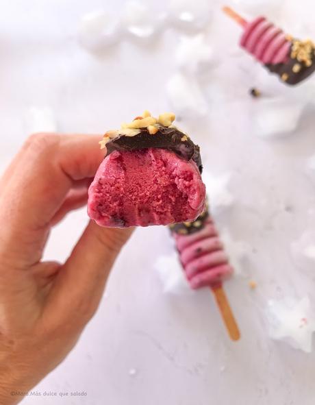 Polos de queso y frutos del bosque sin azúcar Polos de queso y frutos del bosque sin azúcar