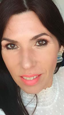 Paleta Courage de Revolution: Info, swatches y 3 looks con ella 13
