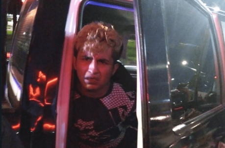 Ciudadanos detienen a asaltante y recuperan moto robada