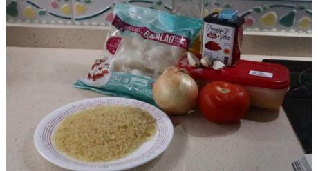 Los ingredientes necesarios para hacer la receta de arroz con bacalao en Thermomix