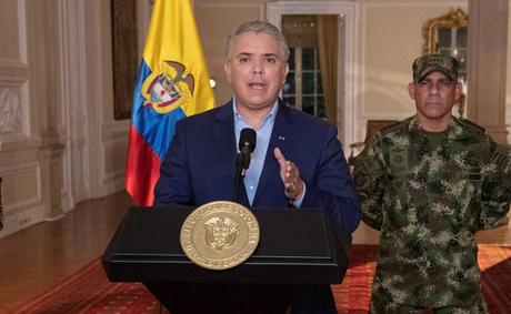 Atacan helicóptero en el que viajaba el presidente de Colombia Iván Duque y varios ministros