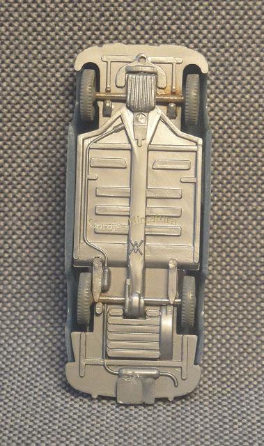 Mercedes-Benz 220 S Cabriolet de la marca Wiking de los años sesenta