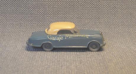 Mercedes-Benz 220 S Cabriolet de la marca Wiking de los años sesenta