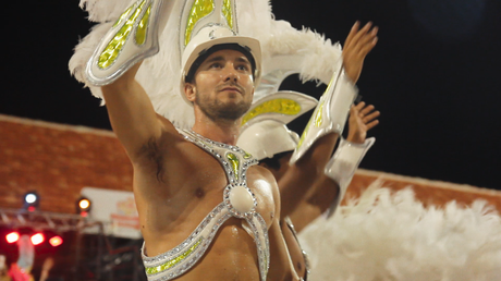 GUALEGUAYCHÚ EL PAÍS DEL CARNAVAL