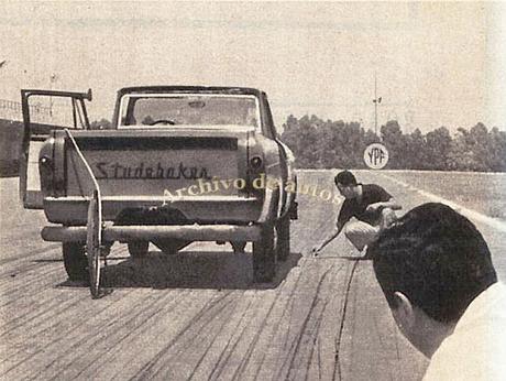 La camioneta Studebaker Champ no llegaba a los 180 kilómetros por hora
