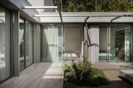 delikatissen vistas al mediterráneo villa de verano villa de hormigón con piscina spanish home open kitchen open concept estilo moderno minimalista estilo contemporáneo estilo bruto decoración interiores decoración girona coastal spain casa de hormigón delikatissen vistas al mediterráneo villa de verano villa de hormigón con piscina spanish home open kitchen open concept estilo moderno minimalista estilo contemporáneo estilo bruto decoración interiores decoración girona coastal spain casa de hormigón