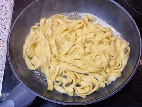 Fettucine con salsa Alfredo, receta auténtica