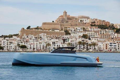 Vacaciones en yate de lujo: Yacht IN Ibiza