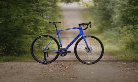 Merida Scultura 7000 E presenta su nueva bicicleta de carretera