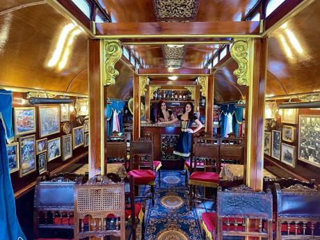 Niedziela y Emily inauguran la cafetería!