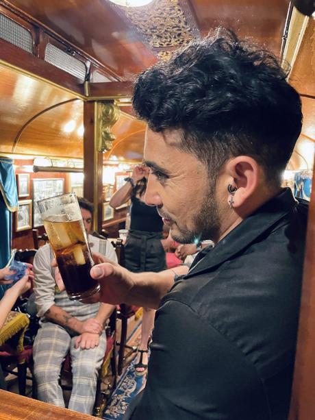 Niedziela y Emily inauguran la cafetería!