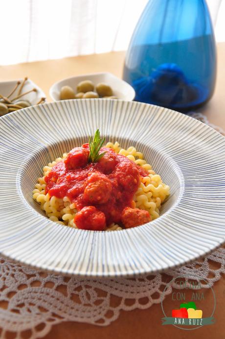 ALBONDIGUILLAS DE CERDO IBÉRICO CON PASTA