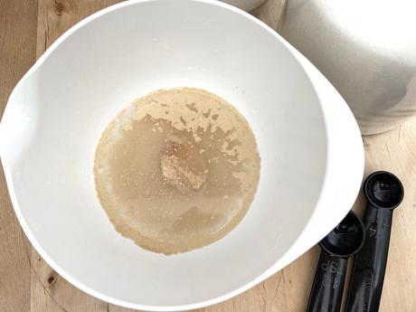 delikatissen the best and easiest homemade naan bread Soft naan bread pan turco pan naan con ajo y perejil pan hecho en la sartén pan de oriente pan casero masa para pan plano how to make naan bread home made naan bread garlic naan bread easy naan bread como hacer pan indio baking bread  