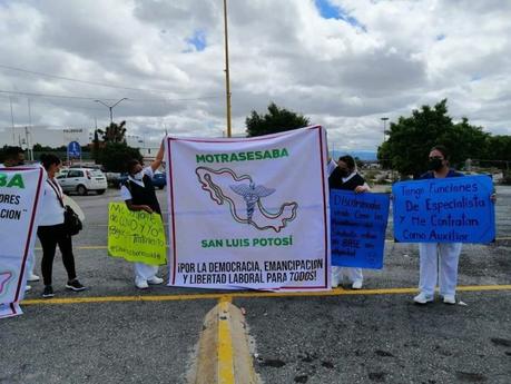 Exigen basificaciones y prestaciones laborales para trabajadores de Servicios de Salud.