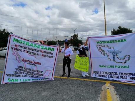 Exigen basificaciones y prestaciones laborales para trabajadores de Servicios de Salud.