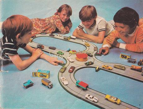 Switch-A-Track y Motorway, dos pistas eléctricas de Matchbox Switch-A-Track y Motorway, dos pistas eléctricas de Matchbox