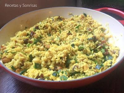 ARROZ  ESPECIADO CON DATILES Y ANACARDOS