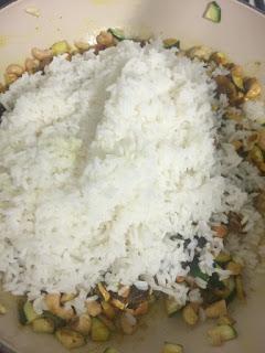 ARROZ  ESPECIADO CON DATILES Y ANACARDOS