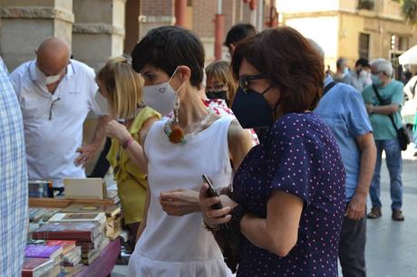 BLOGSSIPGIRL TE PROPONE: LOS DISEÑOS ÚNICOS DE THE GIRL AND THE DOG SE FUNDEN CON EL ARTE Y ENCANTO DE LA PLAZA SAN BRUNO BLOGSSIPGIRL TE PROPONE: LOS DISEÑOS ÚNICOS DE THE GIRL AND THE DOG SE FUNDEN CON EL ARTE Y ENCANTO DE LA PLAZA SAN BRUNO
