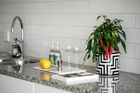 delikatissen scandinavian kitchen scandinavian formal eatingroom scandinavian eatingroom scandi kitchen nordic style nordic kitchen cocina sin muebles arriba cocina nórdica cocina moderna cocina grande cerrada cocina escandinava cocina con office cocina comedor cocina blanca  