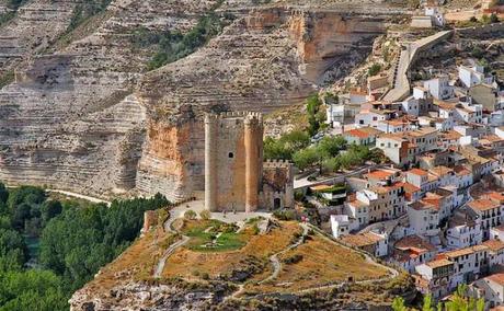 Una Escapada Sorprendente: Alcala de Jucar, Albacete El Castillo de Alcalá del Júcar, en Albacete