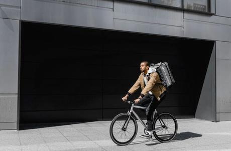 Yallego, la única franquicia en España especializada en el food delivery local