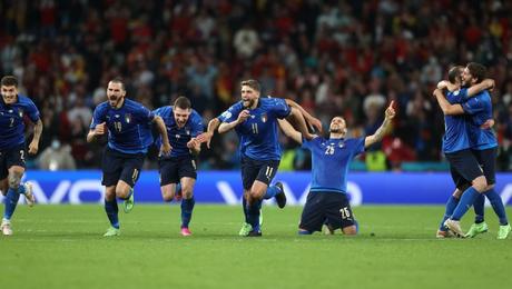 Italia vence a España en penales y avanza a la final de la Eurocopa