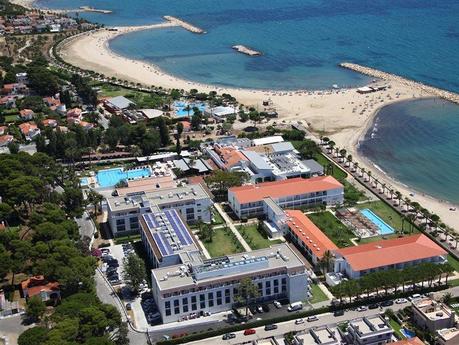 España: Un adolescente le arranca los ojos a un empleado de hotel tras “brote psicótico”