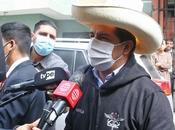 Pedro Castillo saluda maestros país