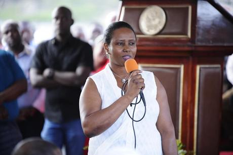 Trasladan a la primera dama de Haití al sur de Florida para recibir tratamiento