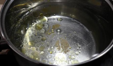 Ponemos el agua a calentar para cocer