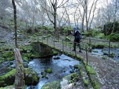 Puente Vidosa-Rubriellos-L´Impuebu-Baenu-El Seu la Cruz del Picu