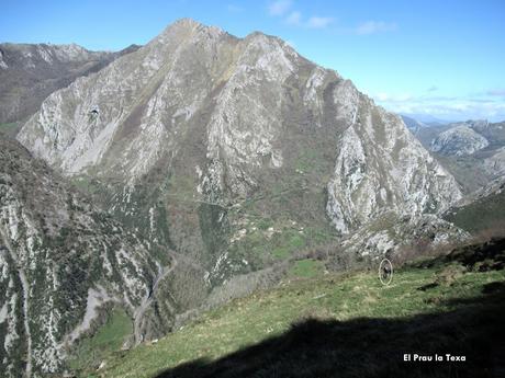 Puente Vidosa-Rubriellos-L´Impuebu-Baenu-El Seu la Cruz del Picu