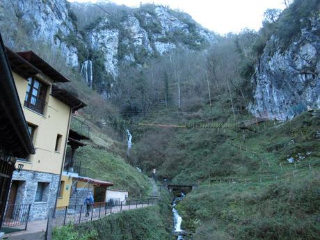 Puente Vidosa-Rubriellos-L´Impuebu-Baenu-El Seu la Cruz del Picu