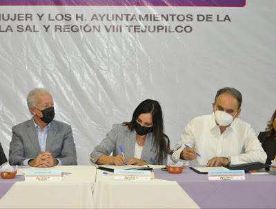 FIRMAN SECRETARÍA DE LA MUJER Y AYUNTAMIENTOS DE LAS REGIONES V IXTAPAN DE LA SAL Y VIII TEJUPILCO CONVENIO DE COLABORACIÓN “RED AUXILIAR