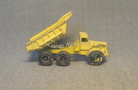Euclid de Matchbox, un camión volcador para trabajar en canteras Euclid de Matchbox, un camión volcador para trabajar en canteras