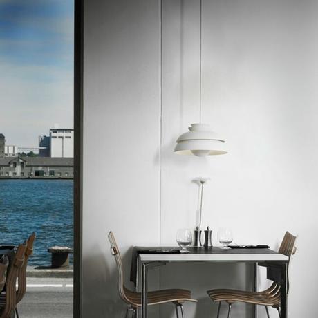 delikatissen white pendant danish lamp scandinavian design pendant lamp lámparas de interior lámparas de diseño lamp decor Jørn Utzon indoors lamp Fritz Hansen dk Fritz Hansen design lamps diseño nórdico diseño escandinavo diseño danés danish lamps danish design Concert P1 lamp  