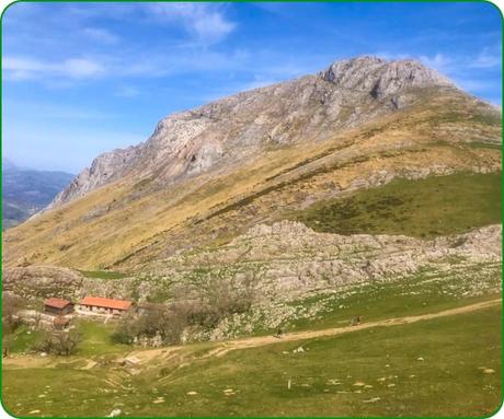 Txindoki desde Larraitz