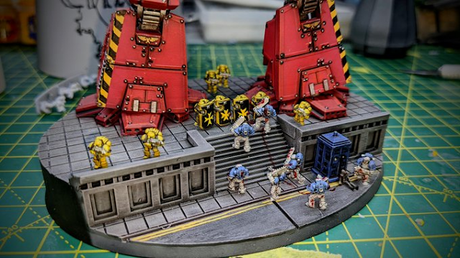 El titan y el Doctor que llegó en mal momento, por Andy Killoch El titan y el Doctor que llegó en mal momento, por Andy Killoch