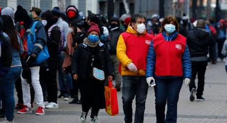 Gobierno chileno extiende cierre de fronteras y anuncia cambios en 51 comunas