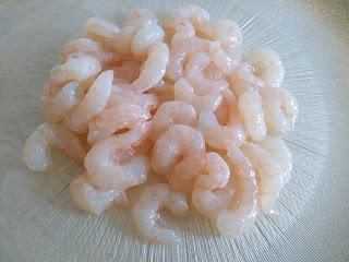 QUISQUILLAS DEL MAR DE ALBORAN CRUDAS ADEREZADAS CON UNA EMULSION DE LIMON Y ACEITE DE OLIVA VIRGEN EXTRA DE RONDA QUISQUILLAS DEL MAR DE ALBORAN CRUDAS ADEREZADAS CON UNA EMULSION DE LIMON Y ACEITE DE OLIVA VIRGEN EXTRA DE RONDA