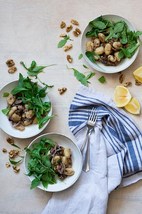 GNOCCHI CON PESTO DE NUECES Y RUCULA