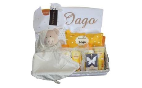 Regalos prácticos en verano para los bebés