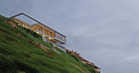 Casa Vanguardista en las Costas del Pacifico Chilenas