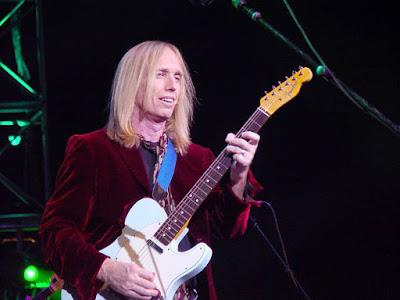 Tom Petty and the Heartbreakers - One of life's little mysteries (1996-2021) Tom Petty and the Heartbreakers - One of life's little mysteries (1996-2021)