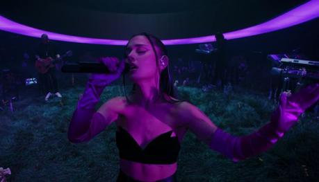 Ariana Grande publica el directo del tema ‘my hair’