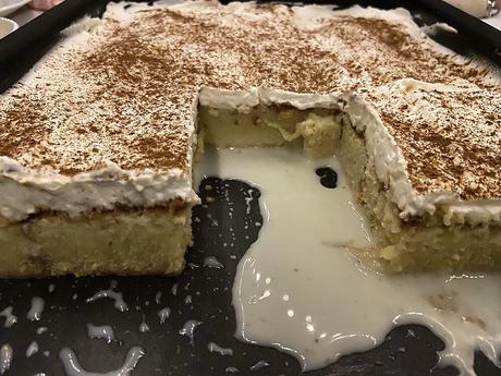 delikatissen traditional mexican dessert tradicion mexicana tarta leche evaporada y condensada tarta casera postre mexicano mexican dessert mexican cake dulce mexicano 3 leches dessert 3 leches cake delikatissen traditional mexican dessert tradicion mexicana tarta leche evaporada y condensada tarta casera postre mexicano mexican dessert mexican cake dulce mexicano 3 leches dessert 3 leches cake