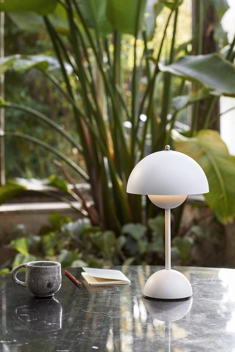 delikatissen Verner Panton dk Verner Panton design lamps scandinavian design rechargeable lamp portable lamp outdoors lamp outdoors decor lámparas recargables lámparas de diseño lámparas portátiles lámparas de exterior Flowerpot lamp diseño nórdico diseño escandinavo diseño danés danish lamps danish design  
