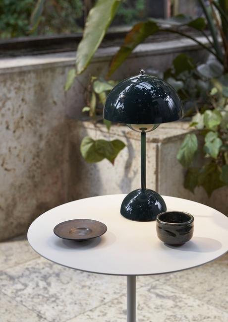 delikatissen Verner Panton dk Verner Panton design lamps scandinavian design rechargeable lamp portable lamp outdoors lamp outdoors decor lámparas recargables lámparas de diseño lámparas portátiles lámparas de exterior Flowerpot lamp diseño nórdico diseño escandinavo diseño danés danish lamps danish design  