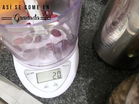 Paté de gambones y palitos de cangrejo/ Paté de queso, nueces, bacon y arándanos